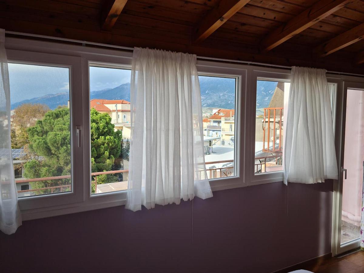 Comfy Urban Apartment Giannina Esterno foto
